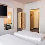 מלון Mannheim-city 3*