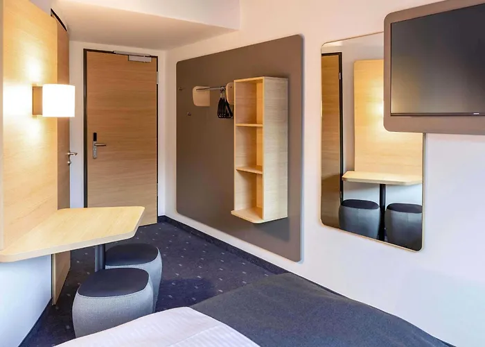 Otel Mannheim-city 3*